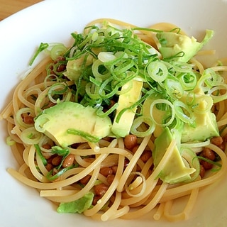 簡単に☆アボカドと納豆の和風パスタ